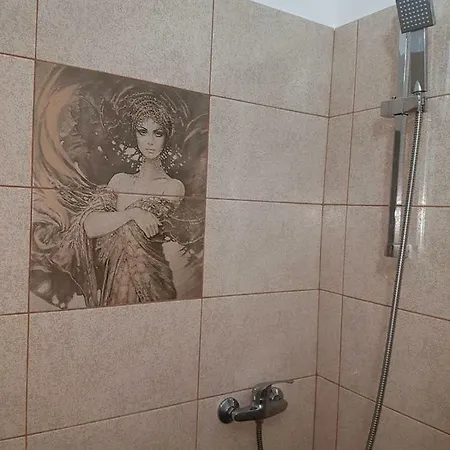 Domeniul Regal Pensiune Curtea de Argeş